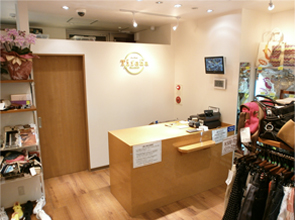 都立家政店レジ